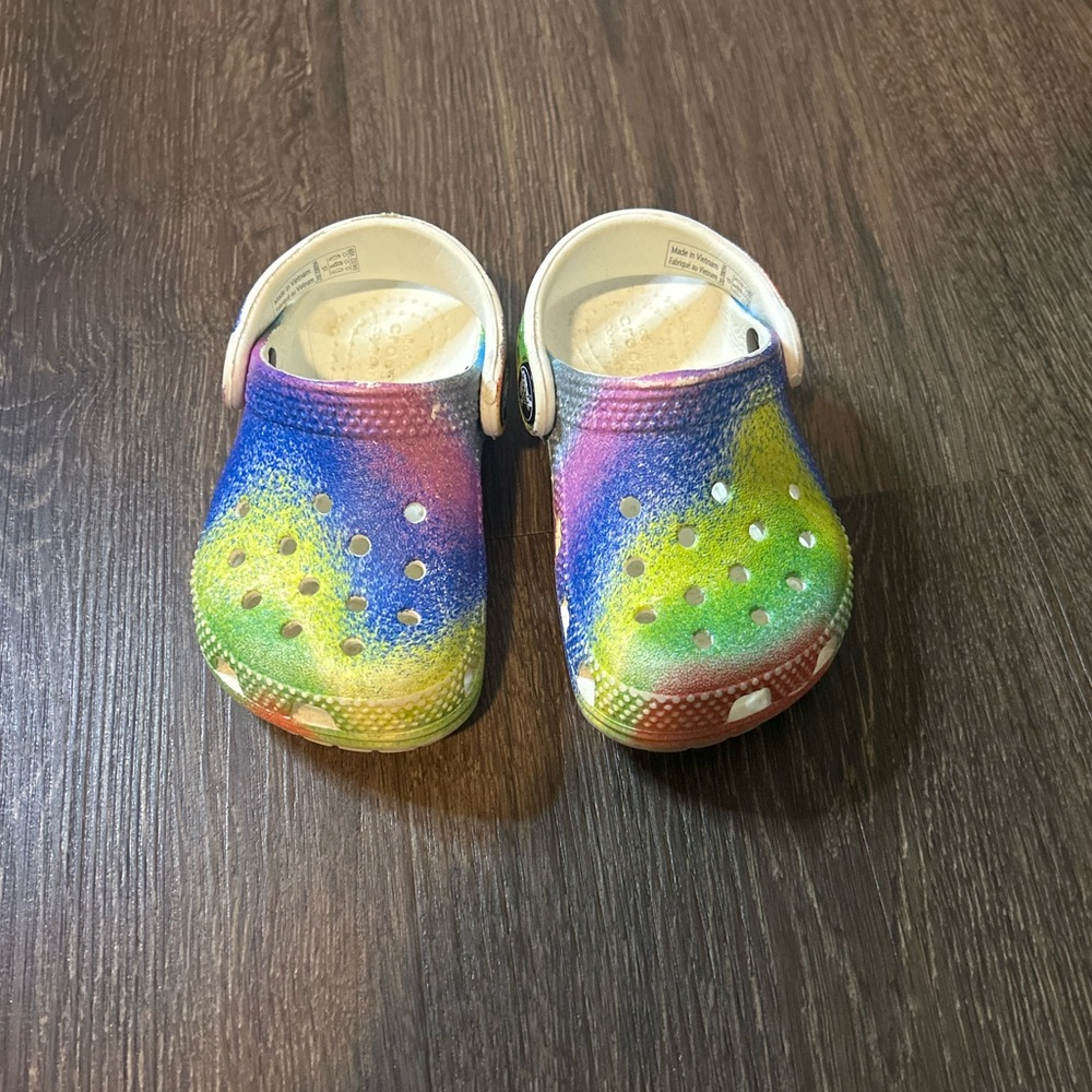 Toddler Girl Crocs- size C5